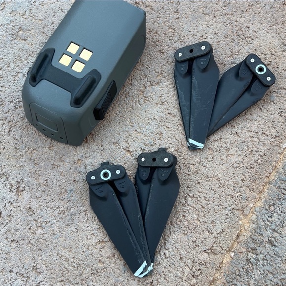 DJI Spark (Fly More Combo) - Picture 7 of 7